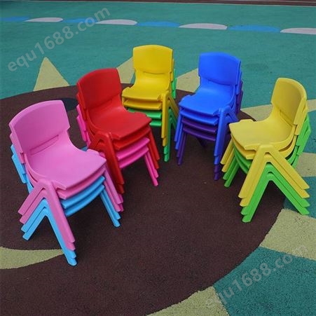 南宁生产幼儿园家具塑料桌椅配套学习写字读书桌子