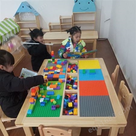 南宁厂家定做幼儿家具幼儿园橡胶木桌椅 大风车游乐设备