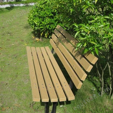 成都林怡帆户外公园塑木园林景观椅定制 露台庭院防腐木地板桌椅